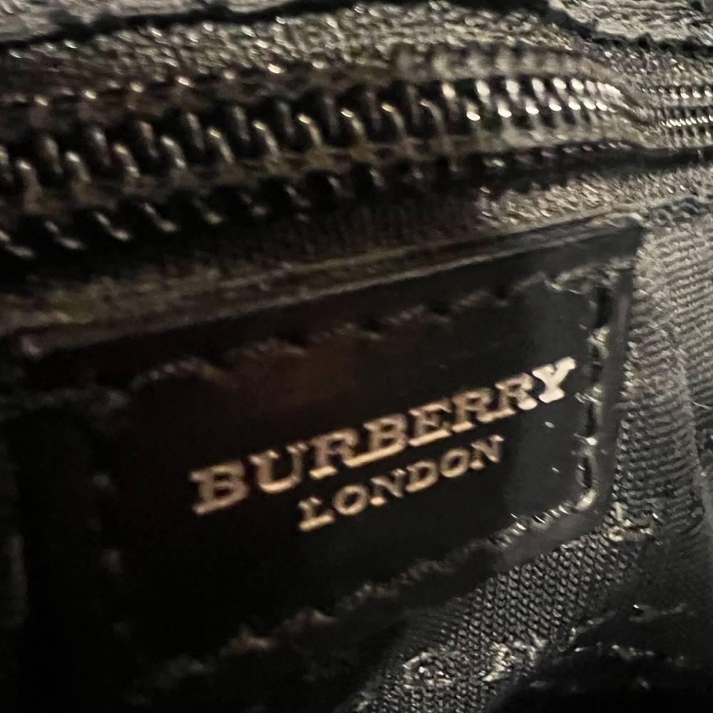 Authentic Burberry Nova Check Tote - Picture 9 of 12